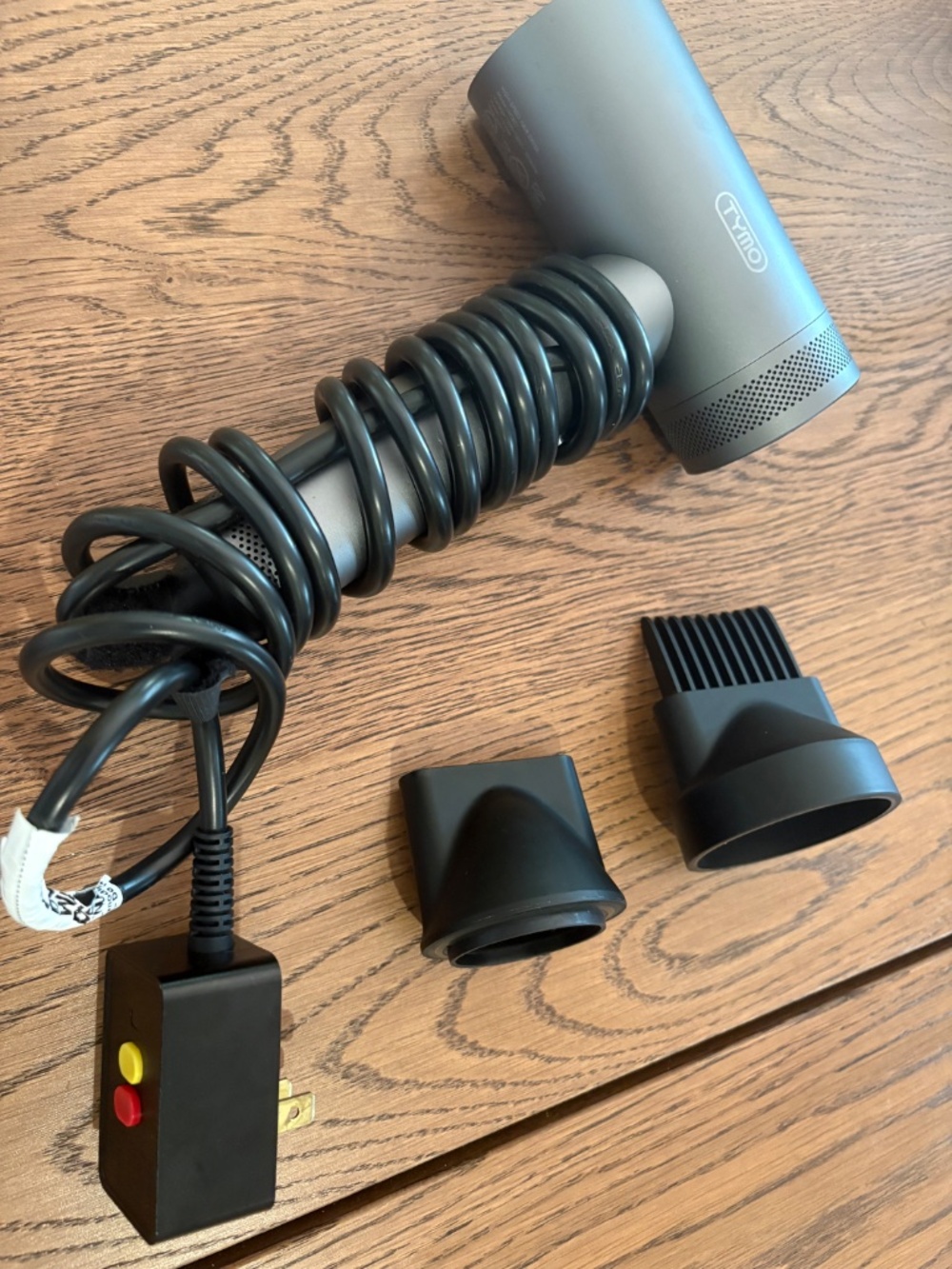 TYMO Airhype w/ Attachments PLUS Diffuser (not shown) - Picture 2 of 4